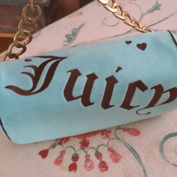 VINTAGE JUICY COUTURE TOOTSIE ROLL BARREL BAG! - Picture 12 of 17